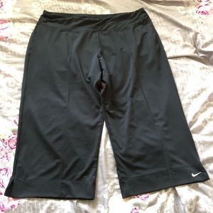 Nike capri pants